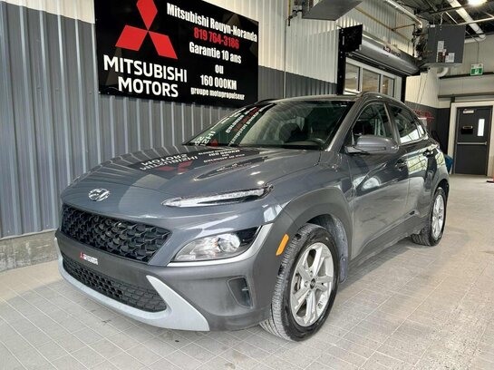 Hyundai Kona 2.0L Preferred TI 2023 Gris