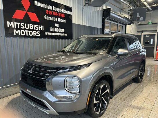 Mitsubishi Outlander SEL S-AWC 2023 Gris