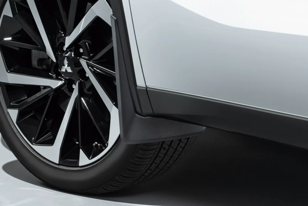 MZ315140 Mud Guards Front