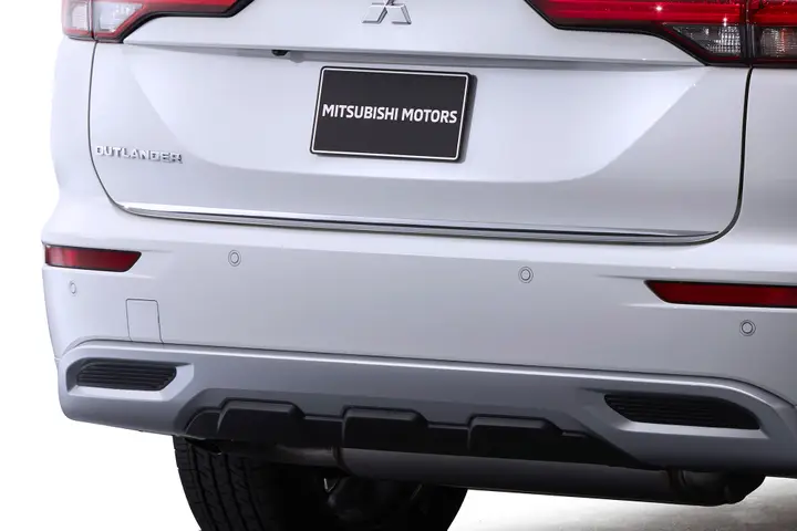 Tailgate garnish MZ576486EX OUTLANDER 1